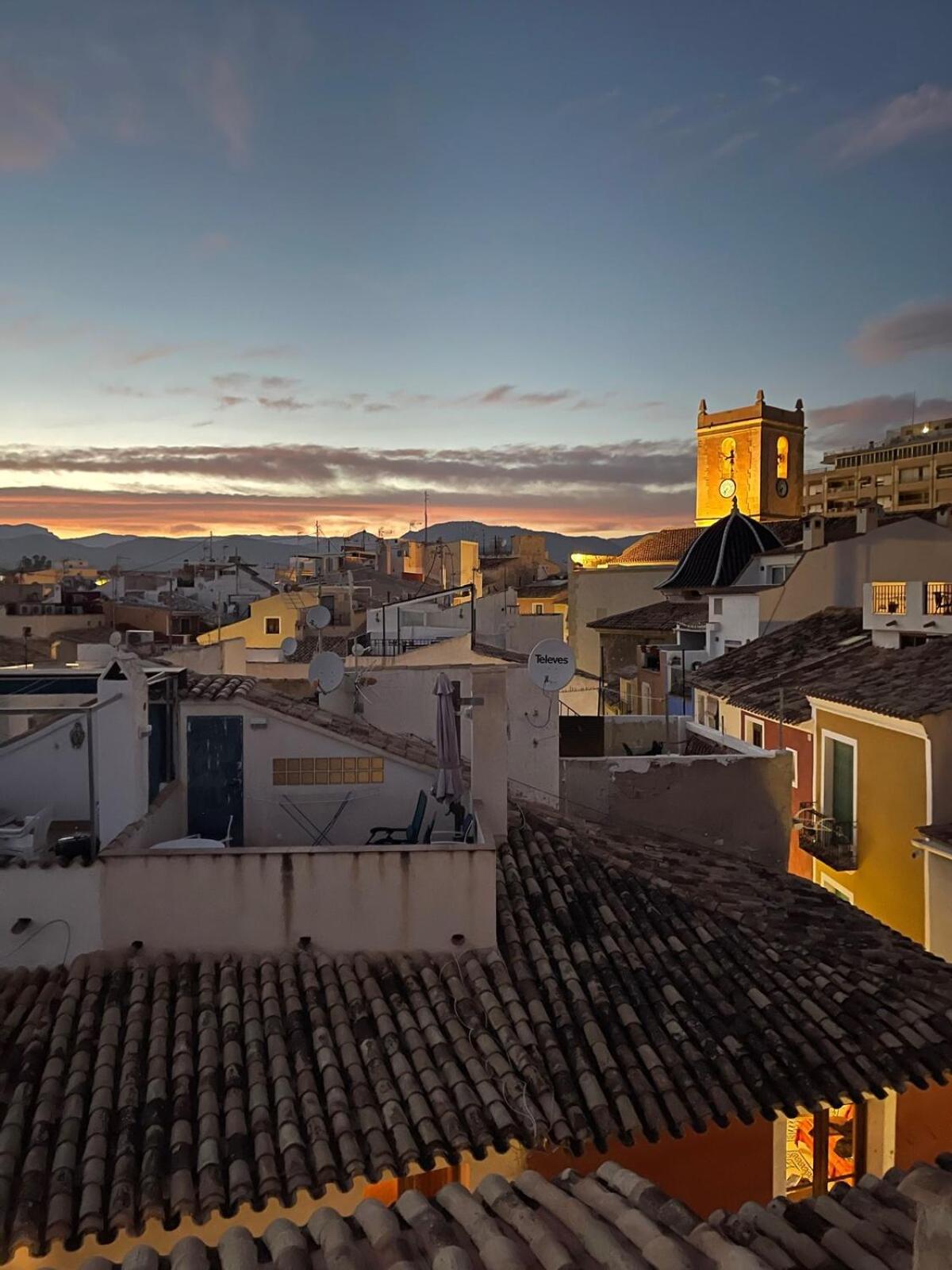 Oldtown Family House With Amazing Terrace - 3 Minutes From Beach! Villajoyosa Buitenkant foto